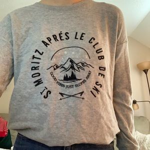 American eagle Apre ski crewnecks